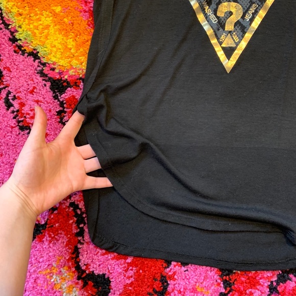 GUESS🔻 Gold & Snake Print Foil Logo Baggy Tee - Picture 3 of 6